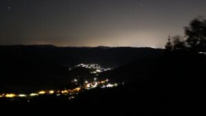 Dieses Bild zeigt eine Webcam-Aufnahme vom Achertal, aufgenommen am Mittwoch, den 12.08.2026 um 04:00 Uhr. Die Temperatur betrug 19.6°C.