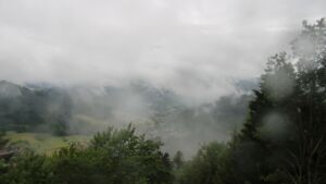 Dieses Bild zeigt eine Webcam-Aufnahme vom Achertal, aufgenommen am Dienstag, den 09.06.2026 um 07:40 Uhr. Die Temperatur betrug 9.8°C.