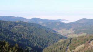 Dieses Bild zeigt eine Webcam-Aufnahme vom Achertal, aufgenommen am Donnerstag, den 26.02.2026 um 09:30 Uhr. Die Temperatur betrug 10.8°C.