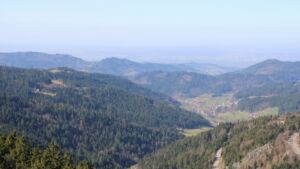 Dieses Bild zeigt eine Webcam-Aufnahme vom Achertal, aufgenommen am Donnerstag, den 05.03.2026 um 11:50 Uhr. Die Temperatur betrug 14.4°C.