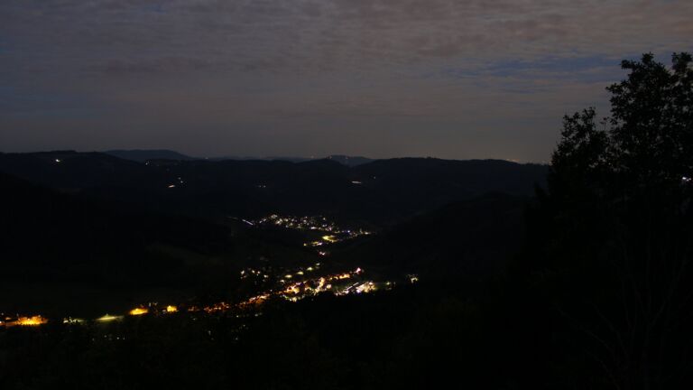 Dieses Bild zeigt eine Webcam-Aufnahme vom Achertal, aufgenommen am Mittwoch, den 30.09.2026 um 06:30 Uhr. Die Temperatur betrug 20.2°C.