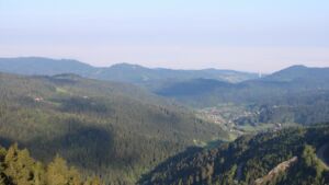 Dieses Bild zeigt eine Webcam-Aufnahme vom Achertal, aufgenommen am Freitag, den 08.05.2026 um 07:40 Uhr. Die Temperatur betrug 7.4°C.