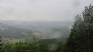 Dieses Bild zeigt eine Webcam-Aufnahme vom Achertal, aufgenommen am Sonntag, den 31.05.2026 um 15:40 Uhr. Die Temperatur betrug 16.4°C.