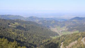 Dieses Bild zeigt eine Webcam-Aufnahme vom Achertal, aufgenommen am Dienstag, den 21.04.2026 um 10:10 Uhr. Die Temperatur betrug 5.1°C.