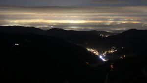 Dieses Bild zeigt eine Webcam-Aufnahme vom Achertal, aufgenommen am Donnerstag, den 11.12.2025 um 06:10 Uhr. Die Temperatur betrug 5.9°C.