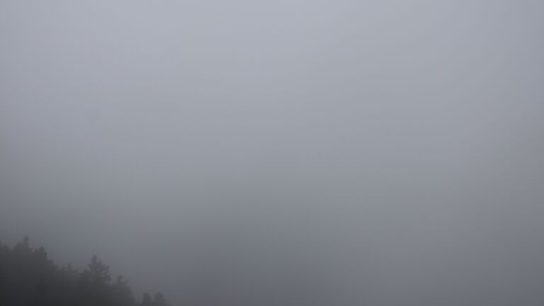 Dieses Bild zeigt eine Webcam-Aufnahme vom Achertal, aufgenommen am Samstag, den 25.10.2025 um 09:30 Uhr. Die Temperatur betrug 3.7°C.