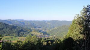 Dieses Bild zeigt eine Webcam-Aufnahme vom Achertal, aufgenommen am Montag, den 15.06.2026 um 07:10 Uhr. Die Temperatur betrug 10°C.