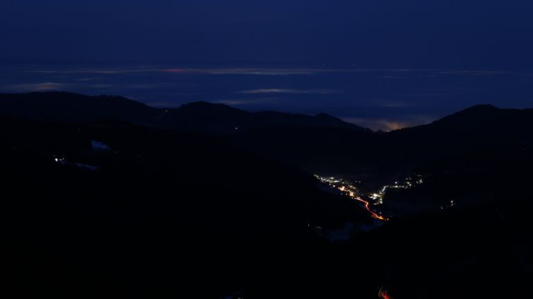 Dieses Bild zeigt eine Webcam-Aufnahme vom Achertal, aufgenommen am Mittwoch, den 21.01.2026 um 07:10 Uhr. Die Temperatur betrug 5.2°C.