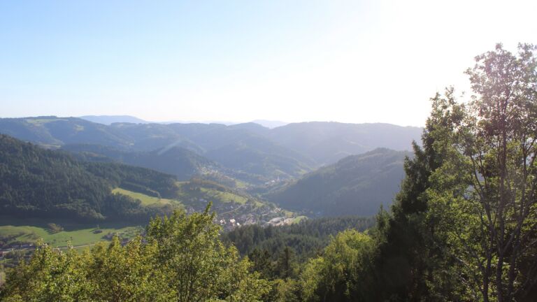 Dieses Bild zeigt eine Webcam-Aufnahme vom Achertal, aufgenommen am Dienstag, den 22.09.2026 um 17:20 Uhr. Die Temperatur betrug 22.2°C.