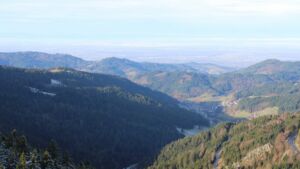 Dieses Bild zeigt eine Webcam-Aufnahme vom Achertal, aufgenommen am Dienstag, den 02.12.2025 um 10:20 Uhr. Die Temperatur betrug 4°C.