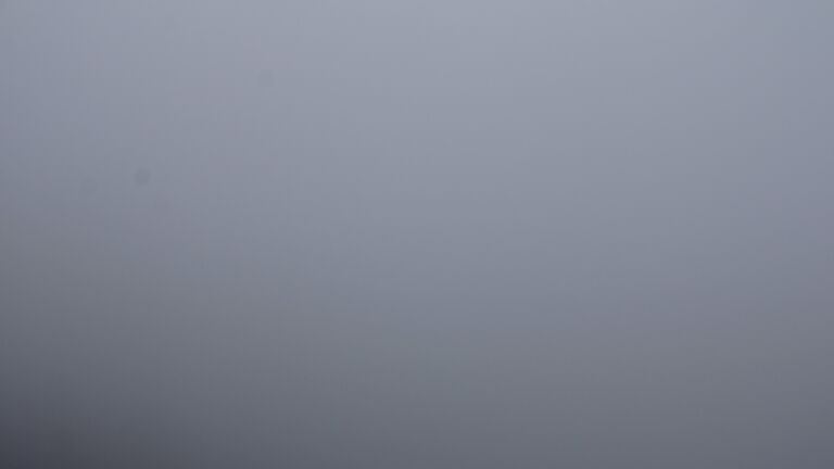 Dieses Bild zeigt eine Webcam-Aufnahme vom Achertal, aufgenommen am Freitag, den 05.12.2025 um 13:00 Uhr. Die Temperatur betrug 0.7°C.