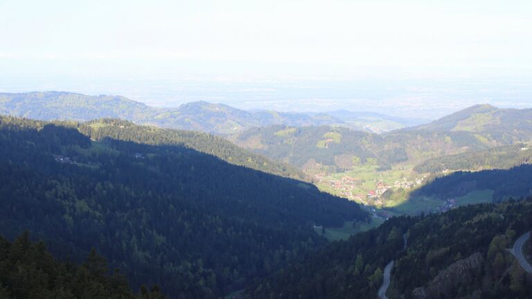 Dieses Bild zeigt eine Webcam-Aufnahme vom Achertal, aufgenommen am Montag, den 20.04.2026 um 09:40 Uhr. Die Temperatur betrug 9.5°C.