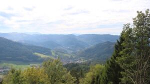 Dieses Bild zeigt eine Webcam-Aufnahme vom Achertal, aufgenommen am Freitag, den 16.10.2026 um 14:20 Uhr. Die Temperatur betrug 21.1°C.