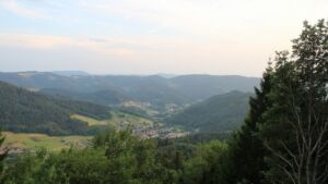 Dieses Bild zeigt eine Webcam-Aufnahme vom Achertal, aufgenommen am Dienstag, den 14.07.2026 um 20:50 Uhr. Die Temperatur betrug 26.6°C.