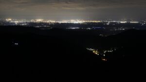 Dieses Bild zeigt eine Webcam-Aufnahme vom Achertal, aufgenommen am Samstag, den 09.05.2026 um 03:30 Uhr. Die Temperatur betrug 9.1°C.