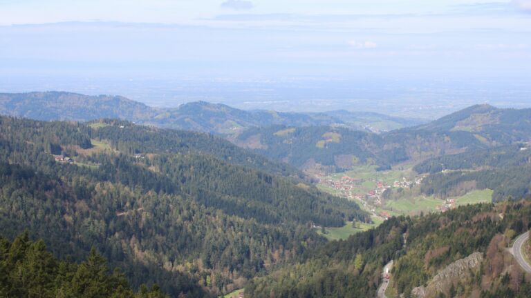 Dieses Bild zeigt eine Webcam-Aufnahme vom Achertal, aufgenommen am Donnerstag, den 16.04.2026 um 11:20 Uhr. Die Temperatur betrug 11.2°C.