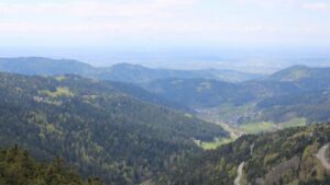 Dieses Bild zeigt eine Webcam-Aufnahme vom Achertal, aufgenommen am Dienstag, den 21.04.2026 um 14:30 Uhr. Die Temperatur betrug 4.4°C.