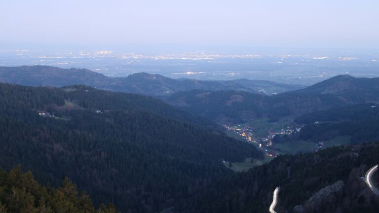 Dieses Bild zeigt eine Webcam-Aufnahme vom Achertal, aufgenommen am Dienstag, den 07.04.2026 um 06:20 Uhr. Die Temperatur betrug 6°C.