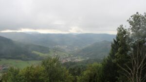 Dieses Bild zeigt eine Webcam-Aufnahme vom Achertal, aufgenommen am Freitag, den 18.09.2026 um 13:00 Uhr. Die Temperatur betrug 11.2°C.