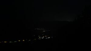 Dieses Bild zeigt eine Webcam-Aufnahme vom Achertal, aufgenommen am Freitag, den 12.06.2026 um 03:50 Uhr. Die Temperatur betrug 8.4°C.