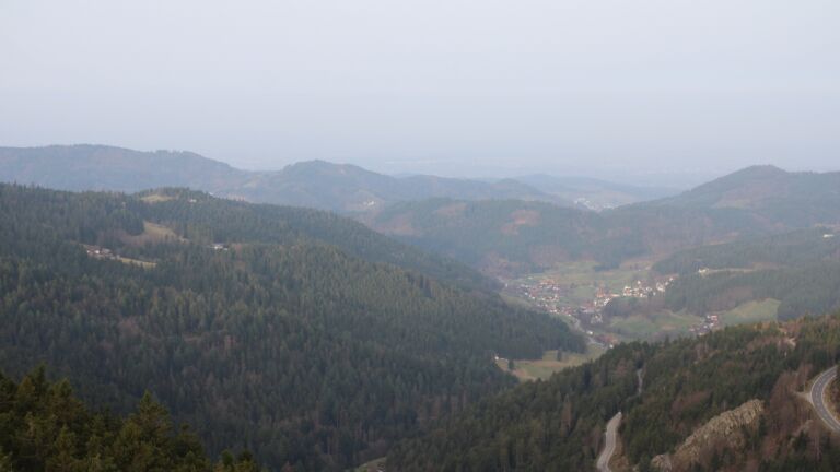 Dieses Bild zeigt eine Webcam-Aufnahme vom Achertal, aufgenommen am Samstag, den 07.03.2026 um 08:00 Uhr. Die Temperatur betrug 9.1°C.