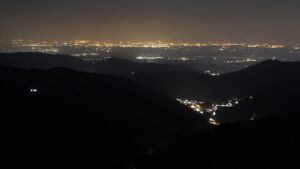 Dieses Bild zeigt eine Webcam-Aufnahme vom Achertal, aufgenommen am Mittwoch, den 18.03.2026 um 20:30 Uhr. Die Temperatur betrug 3.8°C.