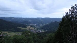 Dieses Bild zeigt eine Webcam-Aufnahme vom Achertal, aufgenommen am Sonntag, den 07.06.2026 um 05:20 Uhr. Die Temperatur betrug 12.2°C.
