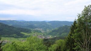 Dieses Bild zeigt eine Webcam-Aufnahme vom Achertal, aufgenommen am Mittwoch, den 13.05.2026 um 10:30 Uhr. Die Temperatur betrug 6.1°C.