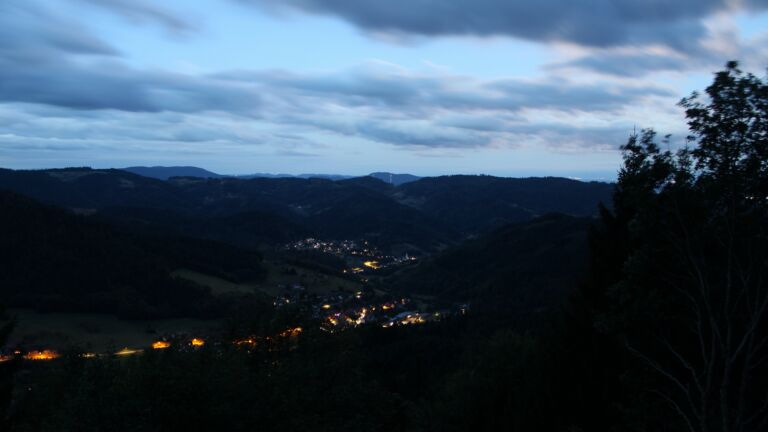 Dieses Bild zeigt eine Webcam-Aufnahme vom Achertal, aufgenommen am Samstag, den 29.08.2026 um 06:00 Uhr. Die Temperatur betrug 13.6°C.