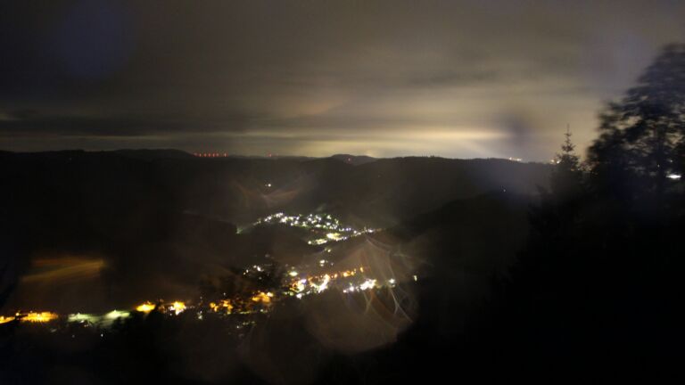 Dieses Bild zeigt eine Webcam-Aufnahme vom Achertal, aufgenommen am Mittwoch, den 20.05.2026 um 03:20 Uhr. Die Temperatur betrug 9.5°C.