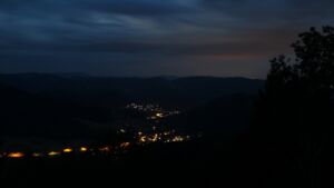 Dieses Bild zeigt eine Webcam-Aufnahme vom Achertal, aufgenommen am Dienstag, den 18.08.2026 um 05:30 Uhr. Die Temperatur betrug 17°C.