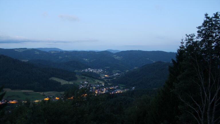 Dieses Bild zeigt eine Webcam-Aufnahme vom Achertal, aufgenommen am Freitag, den 03.07.2026 um 04:40 Uhr. Die Temperatur betrug 14.8°C.
