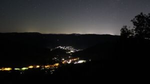 Dieses Bild zeigt eine Webcam-Aufnahme vom Achertal, aufgenommen am Dienstag, den 15.09.2026 um 00:30 Uhr. Die Temperatur betrug 18.2°C.