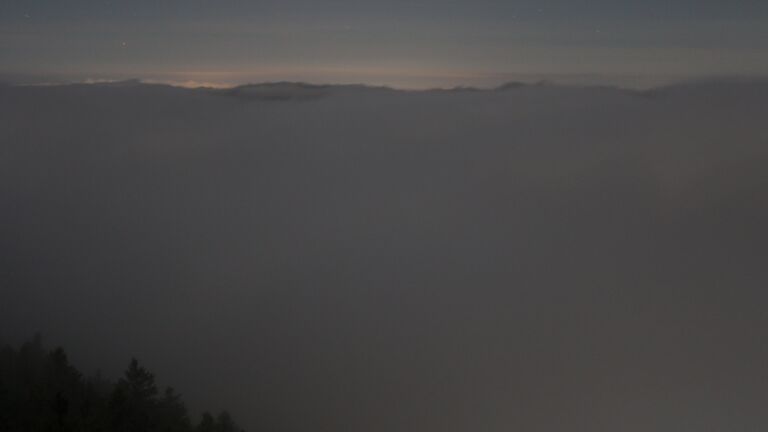 Dieses Bild zeigt eine Webcam-Aufnahme vom Achertal, aufgenommen am Montag, den 10.11.2025 um 02:30 Uhr. Die Temperatur betrug 5.7°C.