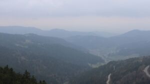 Dieses Bild zeigt eine Webcam-Aufnahme vom Achertal, aufgenommen am Dienstag, den 14.04.2026 um 17:10 Uhr. Die Temperatur betrug 4.7°C.