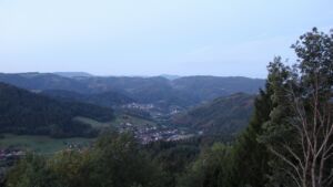 Dieses Bild zeigt eine Webcam-Aufnahme vom Achertal, aufgenommen am Donnerstag, den 17.09.2026 um 06:50 Uhr. Die Temperatur betrug 10.9°C.