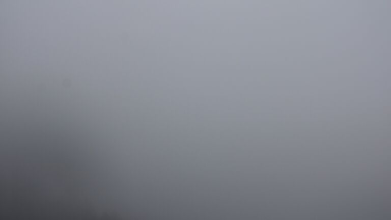 Dieses Bild zeigt eine Webcam-Aufnahme vom Achertal, aufgenommen am Samstag, den 04.10.2025 um 17:00 Uhr. Die Temperatur betrug 5.1°C.