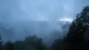 Dieses Bild zeigt eine Webcam-Aufnahme vom Achertal, aufgenommen am Mittwoch, den 13.05.2026 um 21:10 Uhr. Die Temperatur betrug 4.9°C.
