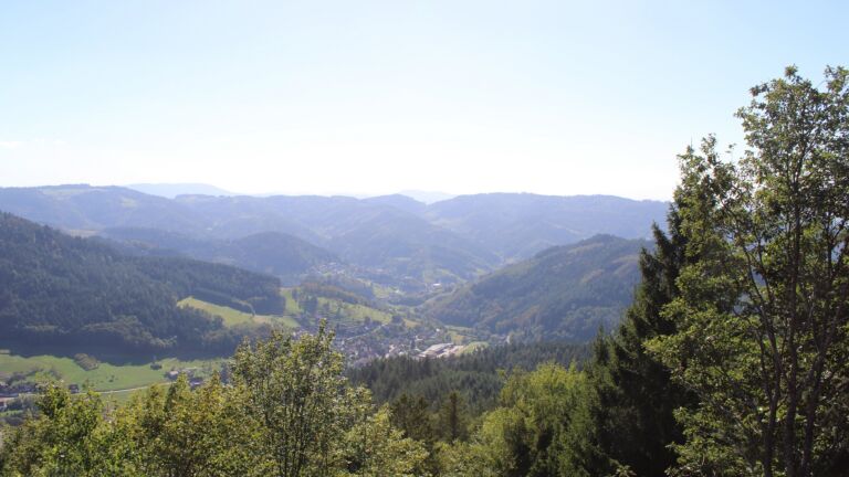 Dieses Bild zeigt eine Webcam-Aufnahme vom Achertal, aufgenommen am Dienstag, den 22.09.2026 um 15:30 Uhr. Die Temperatur betrug 22.4°C.