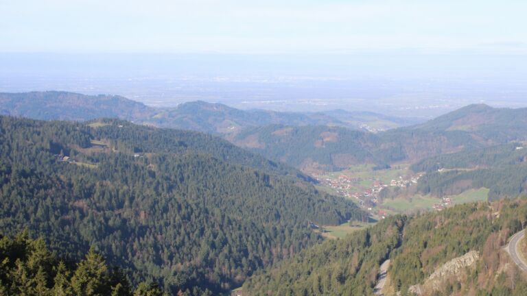 Dieses Bild zeigt eine Webcam-Aufnahme vom Achertal, aufgenommen am Freitag, den 13.03.2026 um 09:20 Uhr. Die Temperatur betrug 3.4°C.