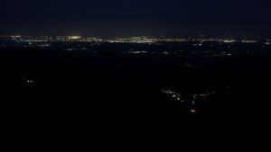 Dieses Bild zeigt eine Webcam-Aufnahme vom Achertal, aufgenommen am Donnerstag, den 23.04.2026 um 05:10 Uhr. Die Temperatur betrug 4.1°C.