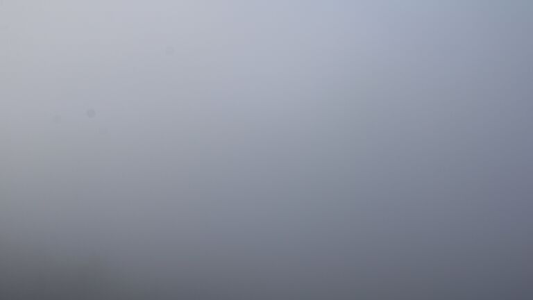 Dieses Bild zeigt eine Webcam-Aufnahme vom Achertal, aufgenommen am Dienstag, den 18.11.2025 um 14:50 Uhr. Die Temperatur betrug 2.4°C.