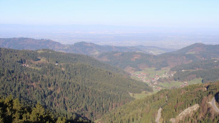 Dieses Bild zeigt eine Webcam-Aufnahme vom Achertal, aufgenommen am Dienstag, den 07.04.2026 um 08:50 Uhr. Die Temperatur betrug 9.2°C.