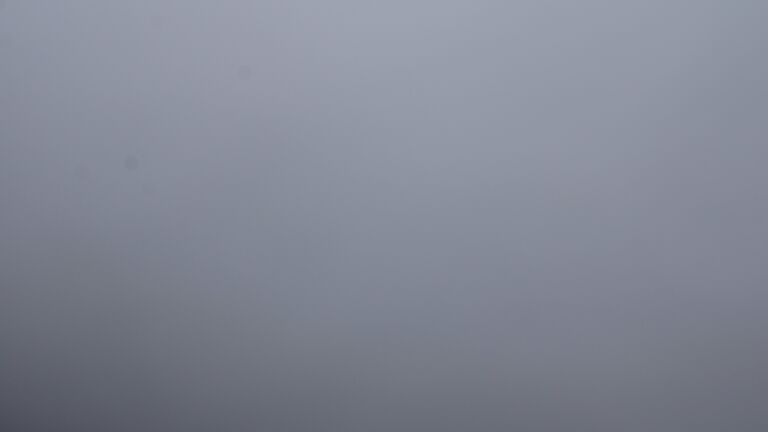 Dieses Bild zeigt eine Webcam-Aufnahme vom Achertal, aufgenommen am Donnerstag, den 25.09.2025 um 12:00 Uhr. Die Temperatur betrug 5.2°C.