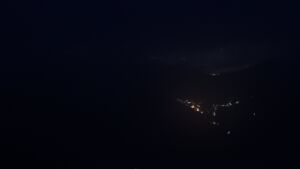 Dieses Bild zeigt eine Webcam-Aufnahme vom Achertal, aufgenommen am Montag, den 21.04.2025 um 21:30 Uhr. Die Temperatur betrug 5.6°C.