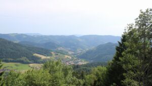 Dieses Bild zeigt eine Webcam-Aufnahme vom Achertal, aufgenommen am Freitag, den 19.06.2026 um 18:10 Uhr. Die Temperatur betrug 37°C.