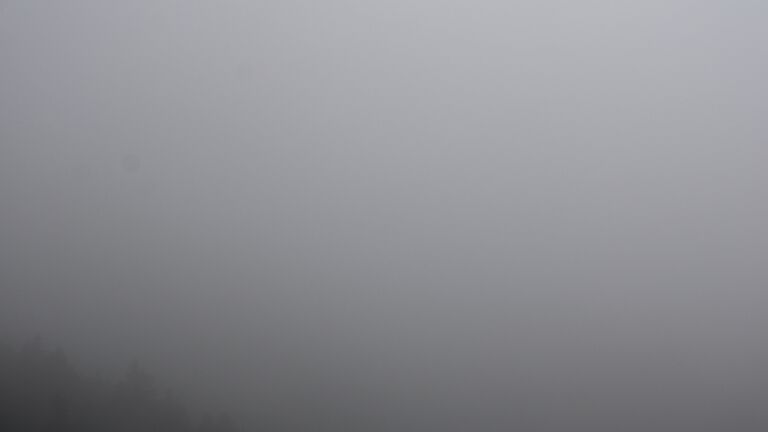 Dieses Bild zeigt eine Webcam-Aufnahme vom Achertal, aufgenommen am Sonntag, den 02.11.2025 um 12:10 Uhr. Die Temperatur betrug 6°C.