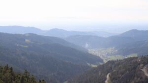 Dieses Bild zeigt eine Webcam-Aufnahme vom Achertal, aufgenommen am Donnerstag, den 09.04.2026 um 17:50 Uhr. Die Temperatur betrug 14.5°C.