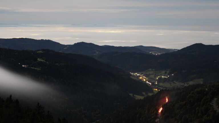 Dieses Bild zeigt eine Webcam-Aufnahme vom Achertal, aufgenommen am Mittwoch, den 08.10.2025 um 05:00 Uhr. Die Temperatur betrug 12.9°C.