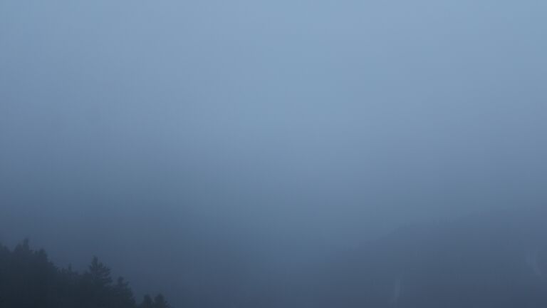 Dieses Bild zeigt eine Webcam-Aufnahme vom Achertal, aufgenommen am Montag, den 22.09.2025 um 19:30 Uhr. Die Temperatur betrug 5.4°C.